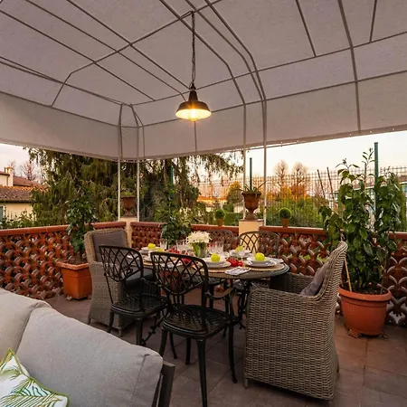شقة In With Terrace Views *