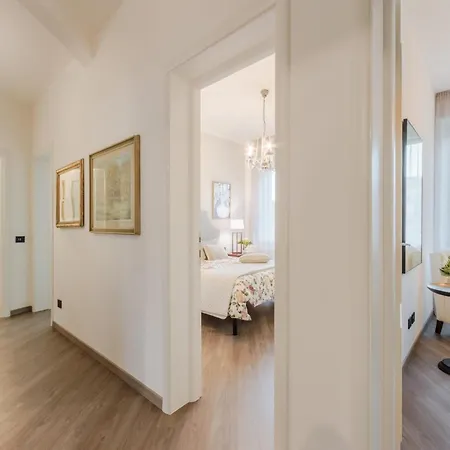 Apartament In With Terrace Views