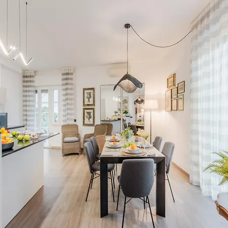 Apartament In With Terrace Views *