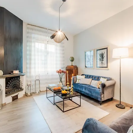 In With Terrace Views